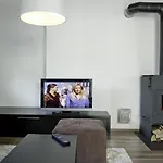 House Neza דירה *