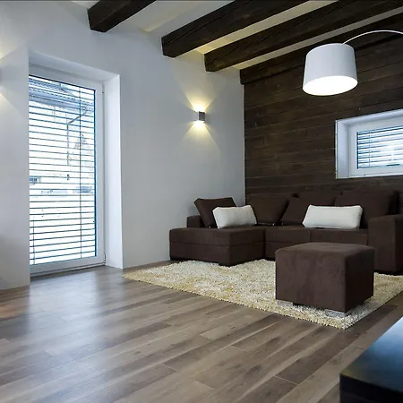 Apartman House Neza *