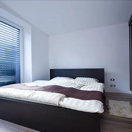 Lägenhet House Neza *