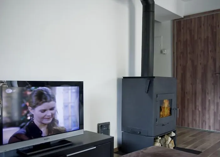 House Neza * קרנייסקה גורה